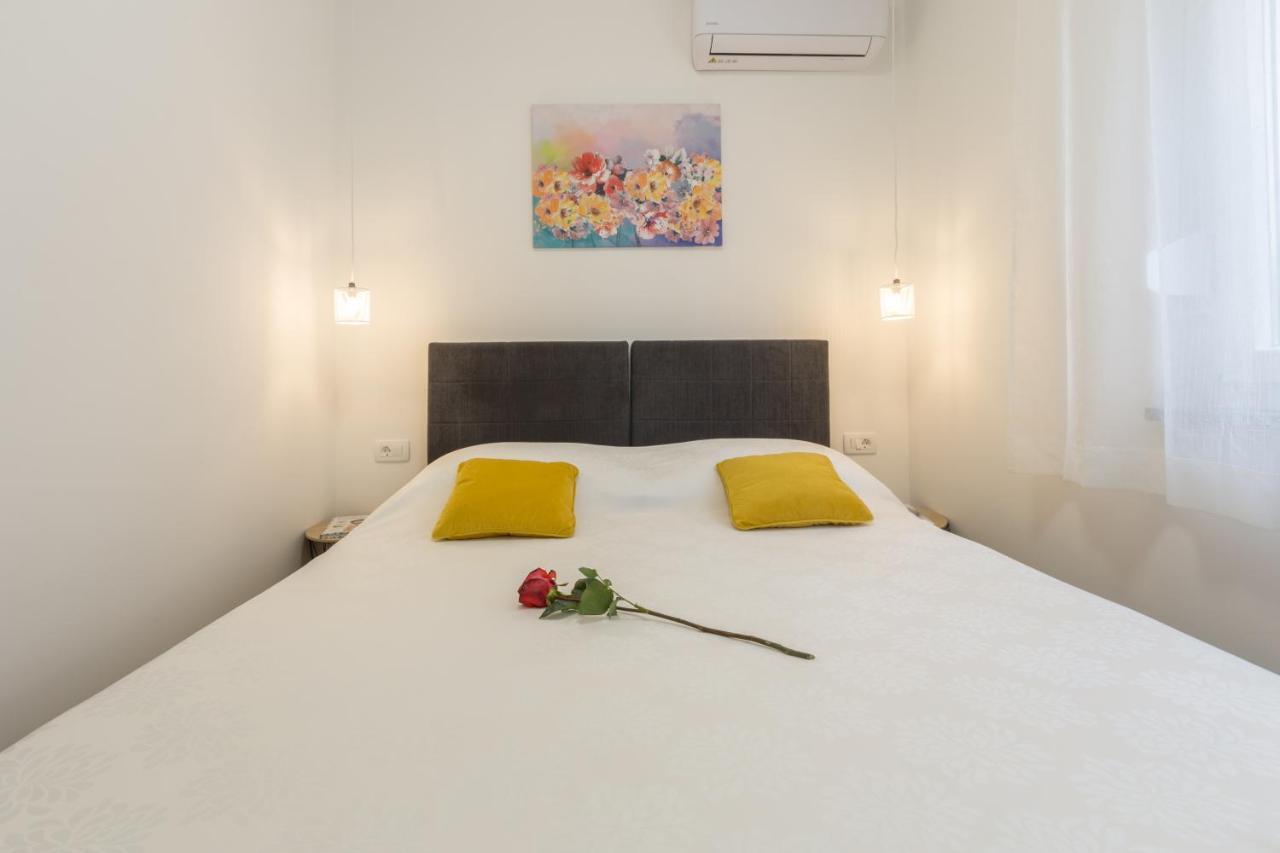 Sylvia Center Apartment Pula Buitenkant foto