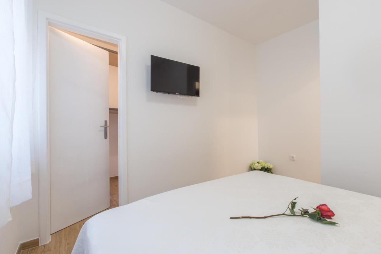 Sylvia Center Apartment Pula Buitenkant foto